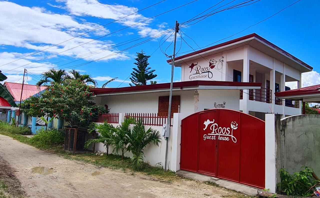 Roos Guesthouse Moalboal Esterno foto